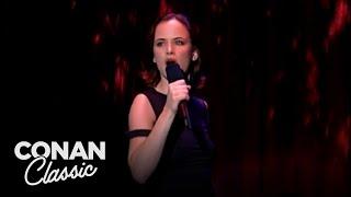 Juliette Lewis Performs “I Will Survive” | Late Night with Conan O’Brien