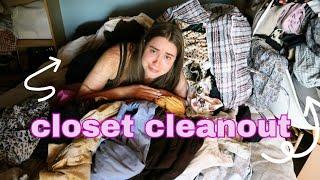 CLOSET CLEANOUT : trying on my clothes, organizing & sustainability,