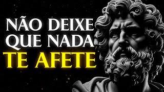 O QUE NÃO TE AFETA, NÃO TE CONTROLA | Filosofia Estoica