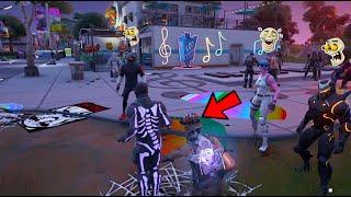 Being Sus And Catching Simps In Party Royale...