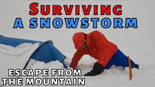 WILD CAMPING in a SNOWSTORM - Storm Barra Solo in the Fjallraven Abisko Lite 2 Tent Lake District UK