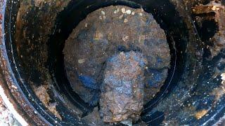 Unstoppable Manhole gets MESSY! 