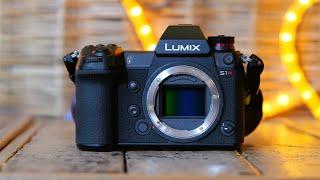 Panasonic S1R Review - High Resolution Beast [ Lumix S1R ]