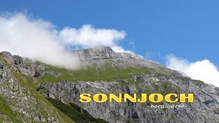 Bergwärts - Sonnjoch von der Gramaialm  / Karwendelgebirge / Österreich