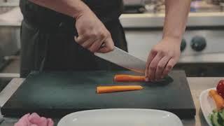 Kitchen hand course: How to chop vegetables (carrots)