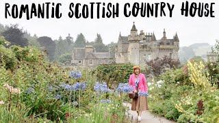 Abbotsford: SIR WALTER SCOTT'S ROMANTIC COUNTRY HOUSE IN SCOTLAND