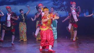 လက်ပံကျွန်း ချစ်စရာရွာလေးမှာ ဖိုးချစ်ကတဲ့ပွဲ…( ၁ )