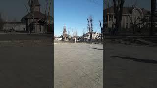 солнечно и совсем уже тепло.