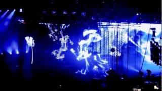 Nine Inch Nails - Ghosts 31 (Live HD)