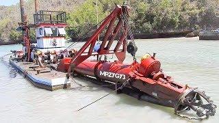 Cool!! Excavator CSD Cutter Suction Dredger Kapal Keruk Working Part 1