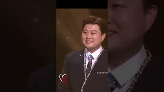 웃으면 천배만배 더 잘생겨지는 ⭐️님#김호중