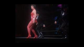 Liza Minnelli performing "I Gotcha" (Liza With A "Z")