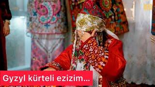 Gyzyl kürteli ezizim…@ahmet_atajanow #adaproduction #turkmentoyy #dugun #turkmenistan #kurte #bukja