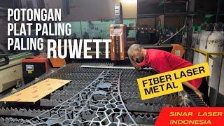 Potong plat besi manual dengan mesin fiber laser metal cutting