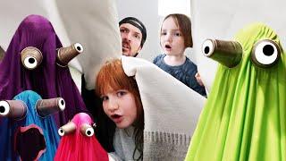 Escaping the RAiNBOW GHOSTS!! Adley, Niko, & Shonduras have to run away from the colorful monsters!!