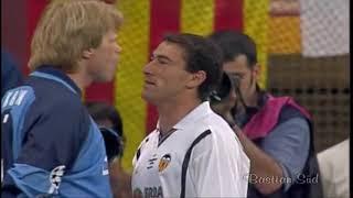 Oliver Kahn vs Kily González