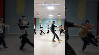 Dancer:mirzat #uyghurdance #uyghurmusic #shortvideo #dance #short #song #dancemusic #music