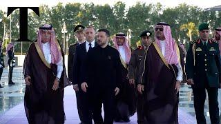 Zelensky arrives in Saudi Arabia before US talks