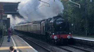 ‘46100 Royal Scot’ passing Twyford with the ‘Welsh Dragon Day 1’