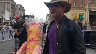 I offered Tallahassee a Twinkie at Universal Orlando Horror Nights 2019