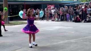 Kinder class dancing Mambo Italiano