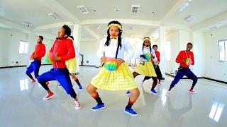 Addis Gurmesa - Fikir Bezebezegn | ፍቅር በዘበዘኝ - New Ethiopian Music 2017 (Official Video)