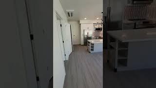 Bellevue 10 - Corner 1 Bedroom Apartment with Kitchen Island 14