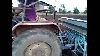 बालाजी लहसुन सीड्रिल मशीन से प्याज के कण की बुवाई Balaji Engineering Works Maksi Garlic Planter