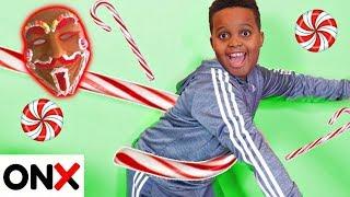 Shiloh and Shasha OUTSMART Gingerbread Man's CANDY CANE!  - Onyx Kids