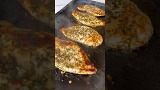 My go-to Greek chicken recipe! Get the full recipe at spoonfulofsi.com  #recipevideo #greekchicken