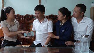 In the last difficult moments, Trang helped Egan. lý Tử Tiêu
