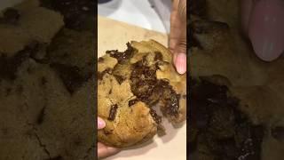 TRYING COSTCO’SCCOOKIE #costco #torontofoodies #todotoronto