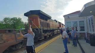 La Plata Rail Days 2023 -- FAST westbound Z train at the Amtrak platform