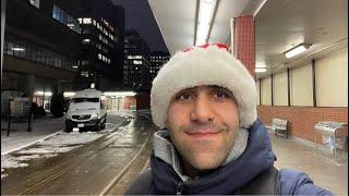 Toronto LIVE: Exploring the City + Giant Santas along Inglewood Dr on Christmas Eve (Dec 24th, 2024)