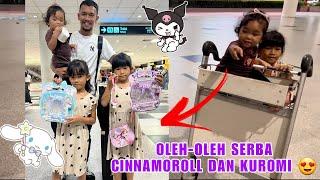 JEMPUT PAPA KE BANDARA  DAPAT OLEH-OLEH SERBA CINNAMOROL  | QIFA AGUNG