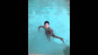 Khi swimming