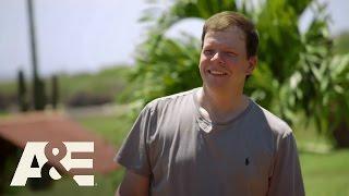 Wahlburgers: Paul Does Yoga | Wednesdays 9/8c | A&E