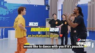 [ENG SUB]INTO1 SANTA Met With Rochka and Dance！｜赞多卡卡battle～ 沸腾校园 Campus Go