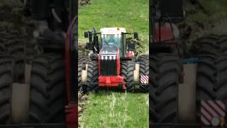 Tractor Rosteselmash plowing #shorts #music #tractor #loop #trattori #Rosteselmash #plowing