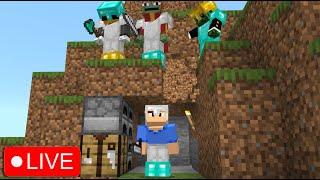 Minecraft Speedrunner vs 3 Hunters