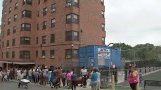 Yonkers officials meet with residents of an apartment complex without gas