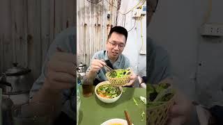 我台灣老公回越南，每天都吃草Anh chồng Đài Loan về Việt Nam hơn 1 năm, ngày nào cũng ăn cỏ #在越南的生活 #越南老婆