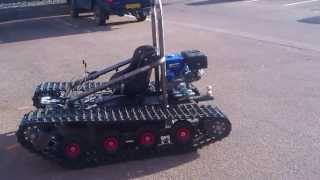 Tracked vehicle Walk around