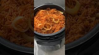 How to make the easiest Jollof rice in 15 minutes #jollofrice #nigeriafood #youtubeshorts#shorts