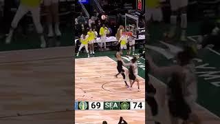 Gabby Williams chase down block