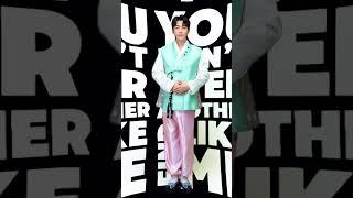 전통과 현대가 어우러지는 황영웅 가수님 #황영웅 #황영웅tv #황영웅신곡 #황영웅콘서트 #권영찬 #조갑제 #황영웅방송출연 #황영웅뜨개옷 #HwangYoungWoong