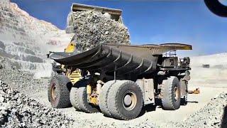 Letourneau L1850 Wheel Loader Loading Komatsu 830E Truck