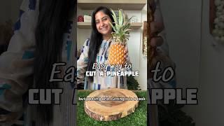 Isn’t this super easy to cut pineapple like this ?