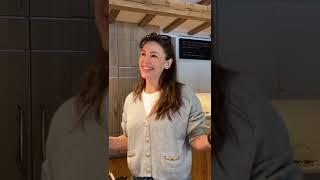 Jennifer Garner's Pretend Cooking Show - Episode 38: Empanadas