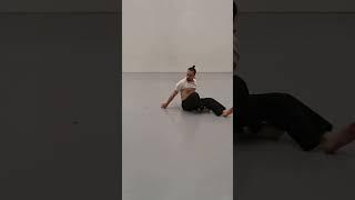 In between dance and acrobatics       #movementarchery #movementculture